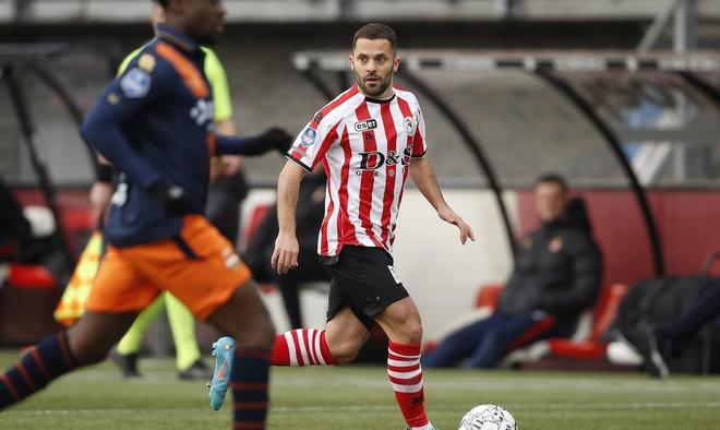 轮换阵容完 轮换阵容完