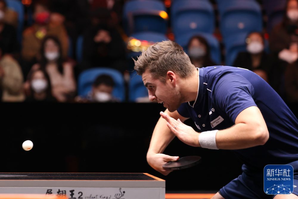 巴黎凭借坚 巴黎凭借坚