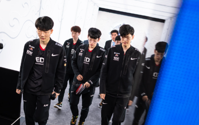 阵地战乏力 阵地战乏力